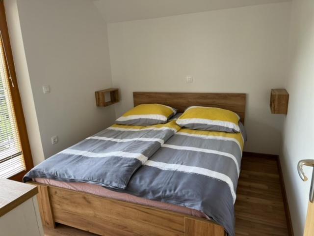 Apartma Ela Згорнье-Горье Экстерьер фото